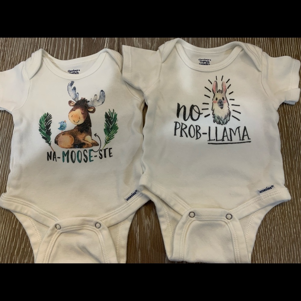 Gender neutral baby onesies size 0-3 mo